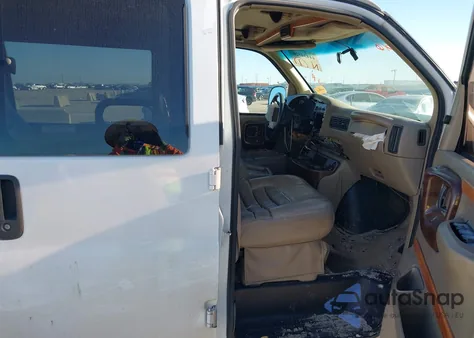 2000 Chevrolet Express Upfitter Pkg. z USA, uszkodzony, nr VIN 1GBFG15R4Y1172092